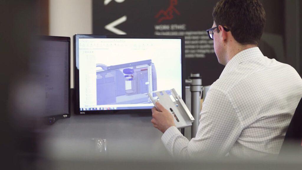 An image of an Online and On Campus learner studying Mindful Educations content on a desktop.